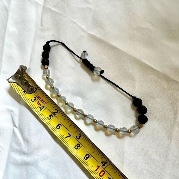 Black lava clear beaded adjustable bracelet - Picture 7 of 7